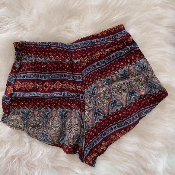 Red Tribal Print shorts - Picture 4 of 5